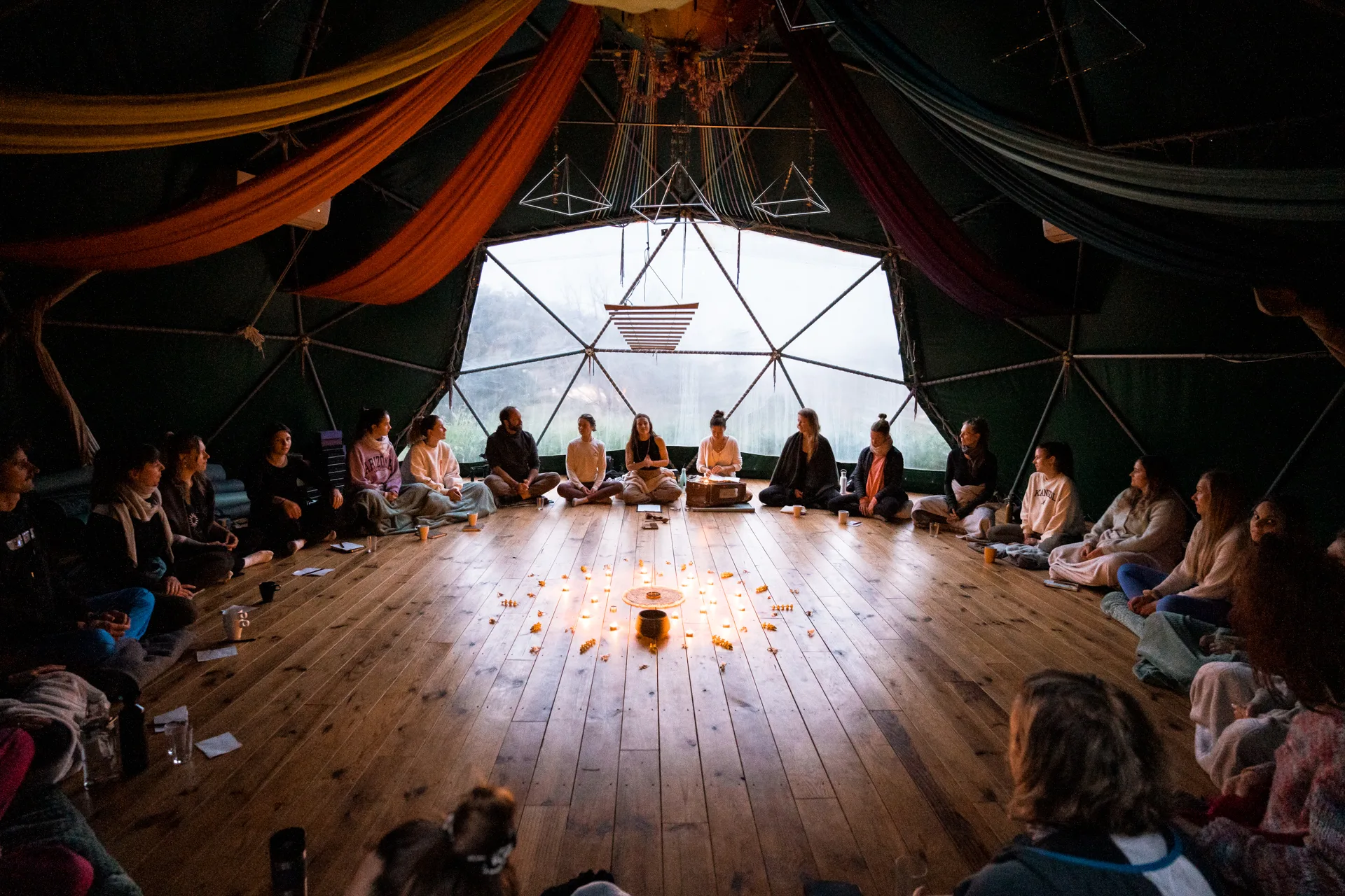 Wellness retreat Portugal – opening circle ceremony in dome tent